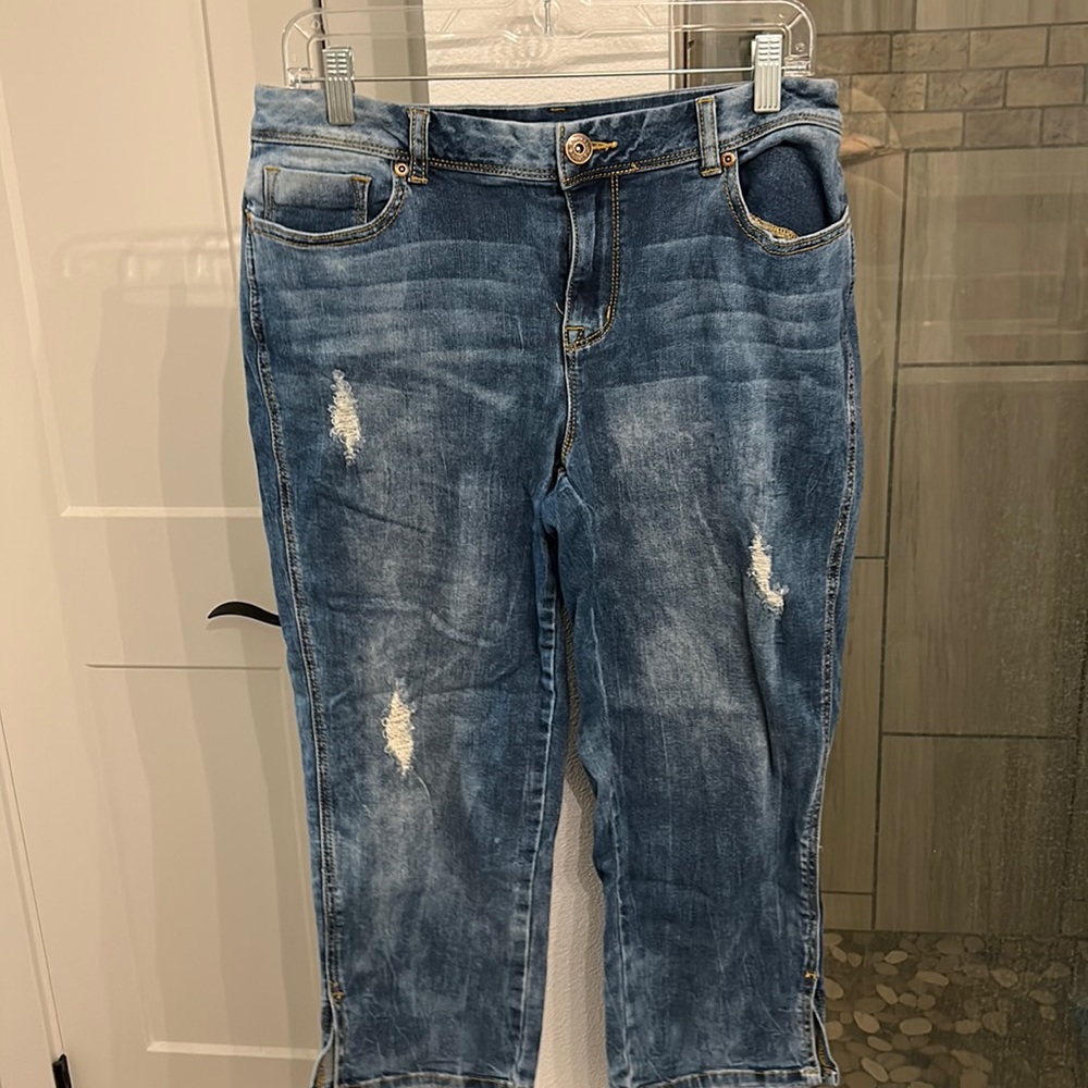 Maurices capris